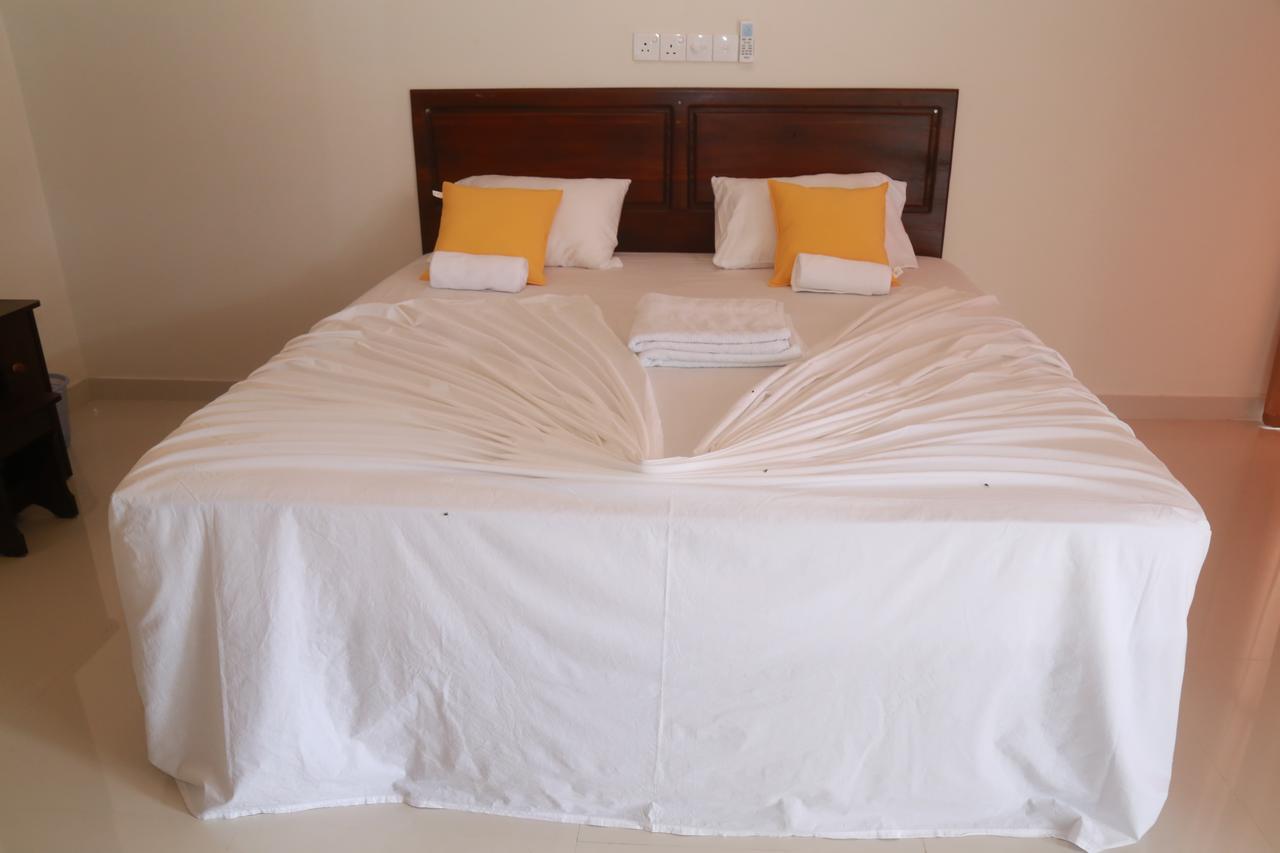 Serene Beach Hotel Dikwella Luaran gambar